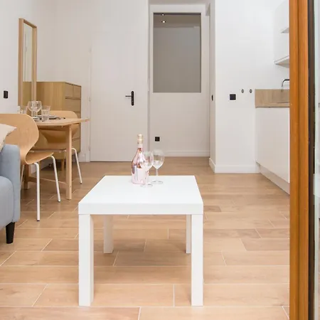 Margot Apartment *